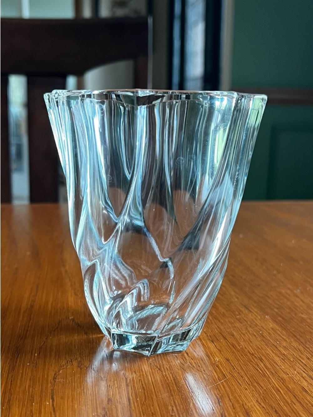 Lenox Clear Swirled Sculptural Glass Vase
